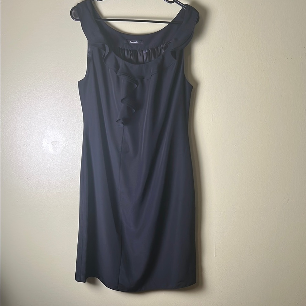 Tahari Black Sheath Mini Dress Scoop Neck Sleeveless, dressing ,feminine ,